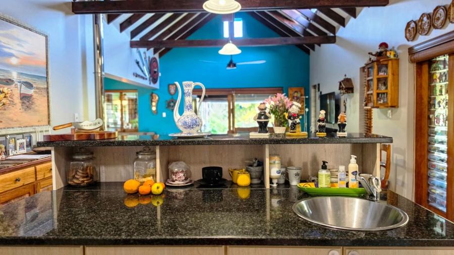 3 Bedroom Property for Sale in Brenton On Lake Western Cape